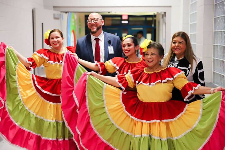 WCPSS celebrará el Mes de la Herencia Hispana