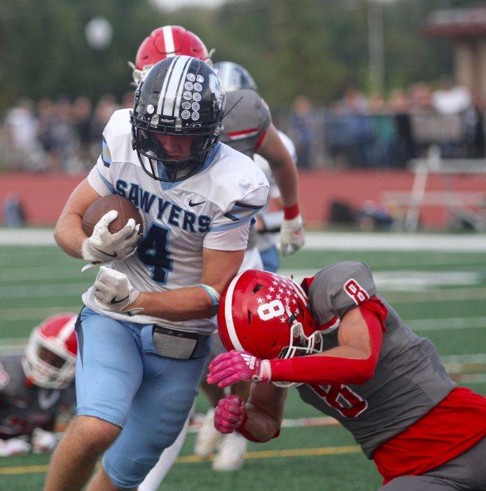 Valles, defense lead undefeated Saugerties to shutout win