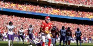 Mahomes shines for Chiefs, Jackson adds to Ravens’ injury woes as Kansas City rolls to victory