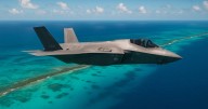 EE.UU. despliega sus armas de combate más avanzadas en el Caribe: Así van los "aviones invisibles" tras los cárteles