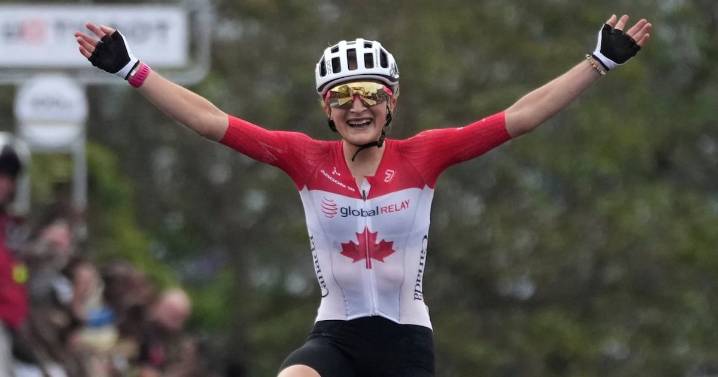 Magdeleine Vallieres wins cycling world championship