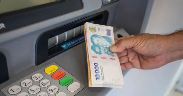 Adiós a las tarjetas: desde ahora, esta será la nueva forma de retirar efectivo en los cajeros automáticos