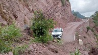 Reportan Derrumbe de Material Rocoso sobre Carretera de la Sierra Norte de Puebla