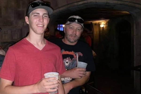 «Tyler, ¿este eres tú?», así facilitó el padre del sospechoso la detención del asesino de Charlie Kirk