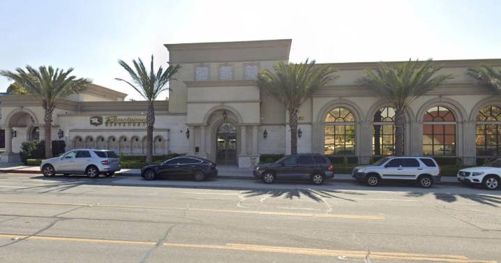 Video shows wedding crasher stealing $100,000 in gifts before fleeing in black Mercedes