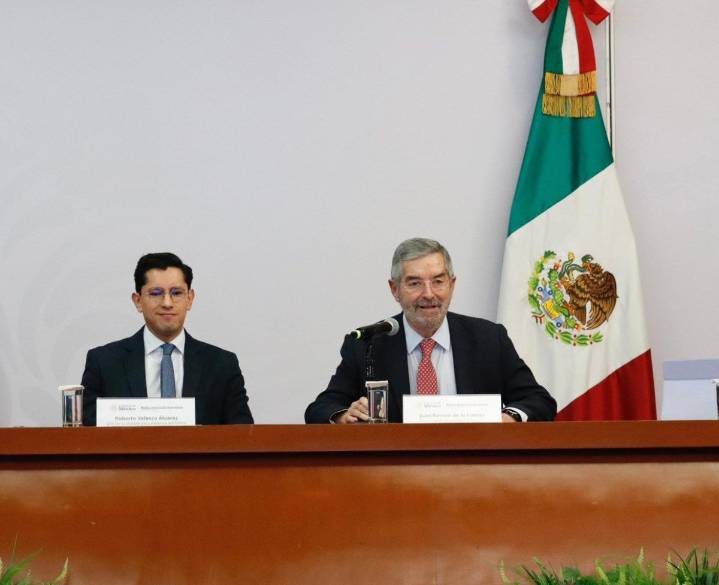 SRE pide a mexicanos en EU evitar confrontaciones durante festejos patrios