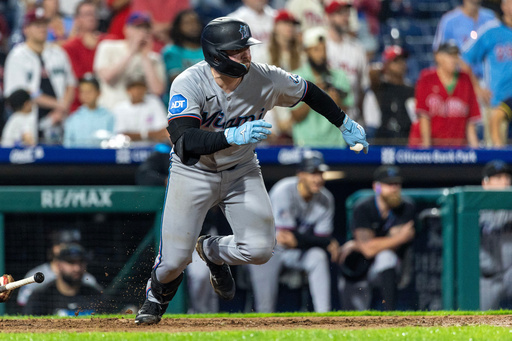 Elevado de sacrificio de Edwards en la 11ª entrada da triunfo a Marlins 6
