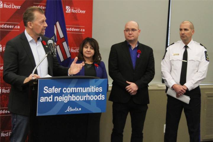 Alberta ministers criticize federal gun buy back program
