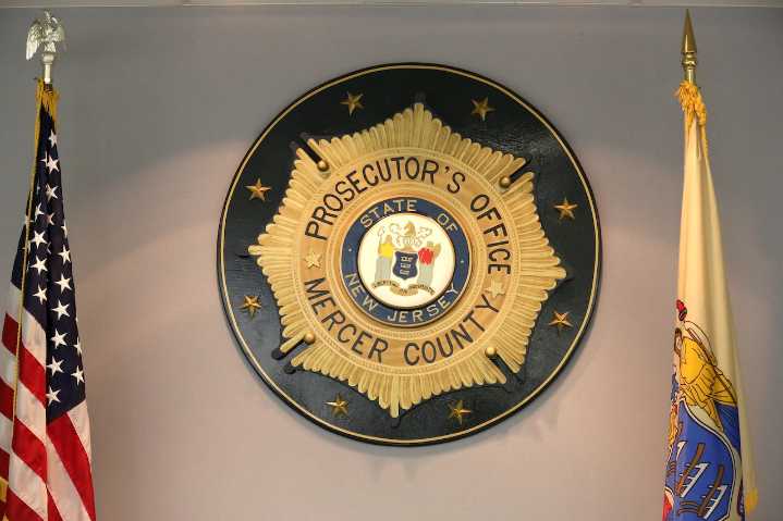 Detective says she was fired after reporting prosecutor’s office misconduct