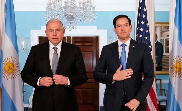 El Gobierno negó que se haya caído el acuerdo para que los argentinos puedan viajar sin visa a EE.UU.