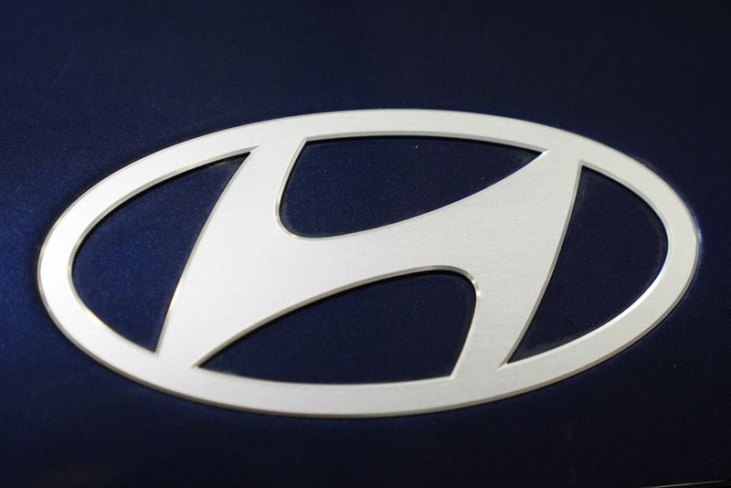 Hyundai Motor to investigate employment practices by suppliers, contractors
