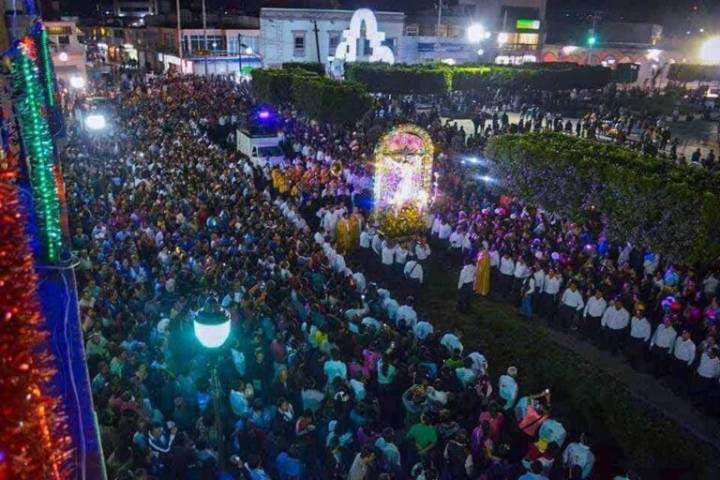 Artesanos de tapetes están listo para adorar al Señor de Jalpan; no colocarán imágenes religiosas