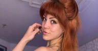 Molly Stewart Warns Fans About Vaping, Swaps It For Poolside Handstands In Bikini: ‘Sweat It Out’