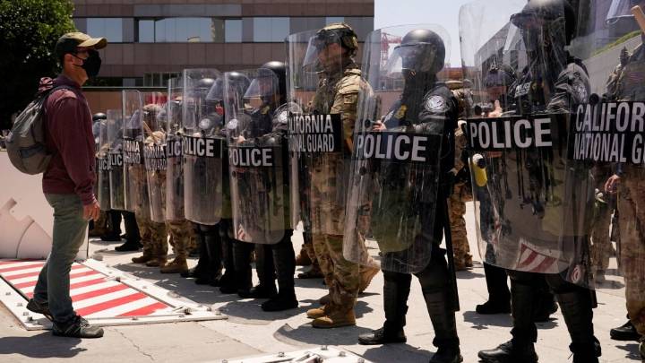 Judge pauses California's request to bar Trump administration's use of National Guard troops