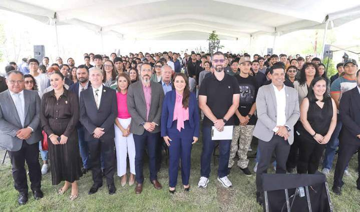 Tere Jiménez Impulsa la Educación de Vanguardia con Nuevo Laboratorio de Aeronáutica en la Universidad Politécnica de Aguascalientes