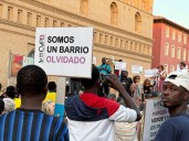 Fotogalería I Protesta de vecinos e inmigrantes por la situación del parque Bruil