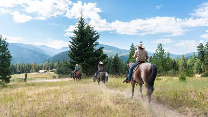 The Best Ranch Hotels in the U.S. Will Take You to Wild Frontiers