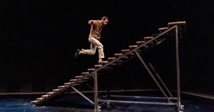 Obra de teatro 'Ákri' en Ciutadella