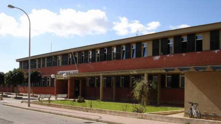 Reclaman estabilidad en las aulas UEECO del Pasqual Calbó