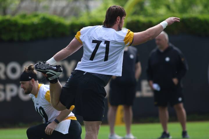 Just-released Pittsburgh Steelers player works out for Browns