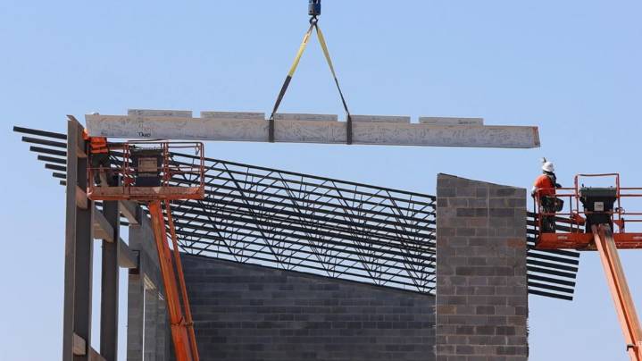 Orangeburg-Wilkinson High School holds ceremony for new building