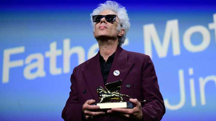 El director estadounidense Jim Jarmusch conquista el León de Oro de Venecia con 'Padre Madre Hermana Hermano'