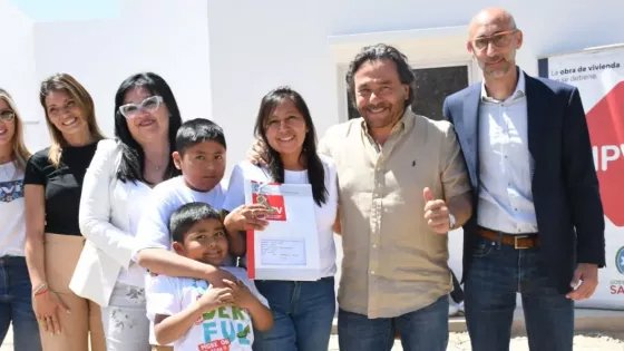 Entregan 47 viviendas del Instituto Provincial de la Vivienda en Cafayate