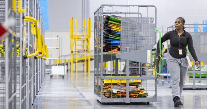 Amazon's Slidell delivery center officially opens. 'It's a great day in Slidell.'