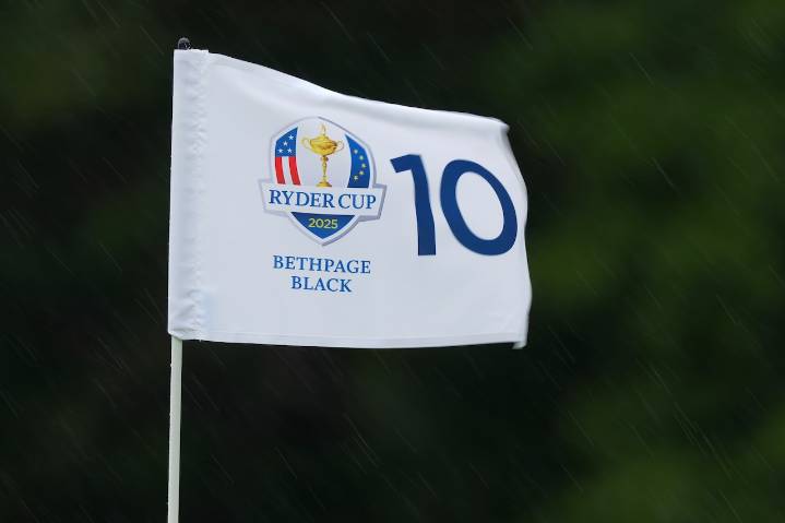 Actress Heather McMahan quits Ryder Cup job over crowd's cursing chants