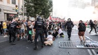 Primeros videos de las protestas en la etapa 21 de la Vuelta a España: rompieron todo