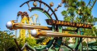 Tragedia en Epic Universe: muere hombre de 30 años después de subirse a una montaña rusa