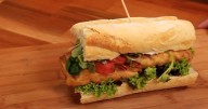 ¿Antojito para ver el partido?: preparamos un sandwich de pescado frito