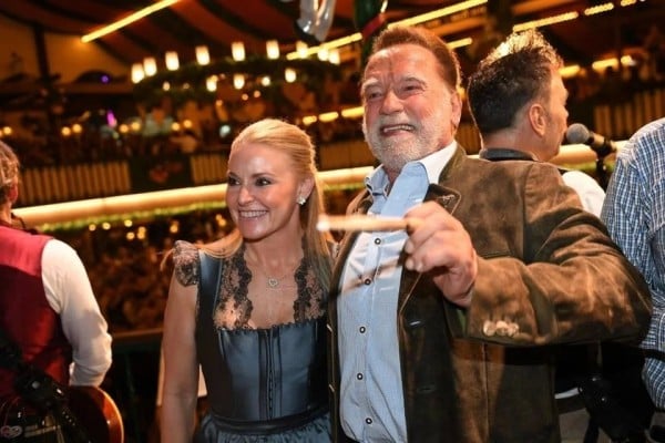 Se adueña Arnold Schwarzenegger del Oktoberfest