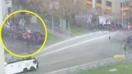 Romería al Cementerio General: Se producen incidentes en la marcha frente al Palacio de La Moneda
