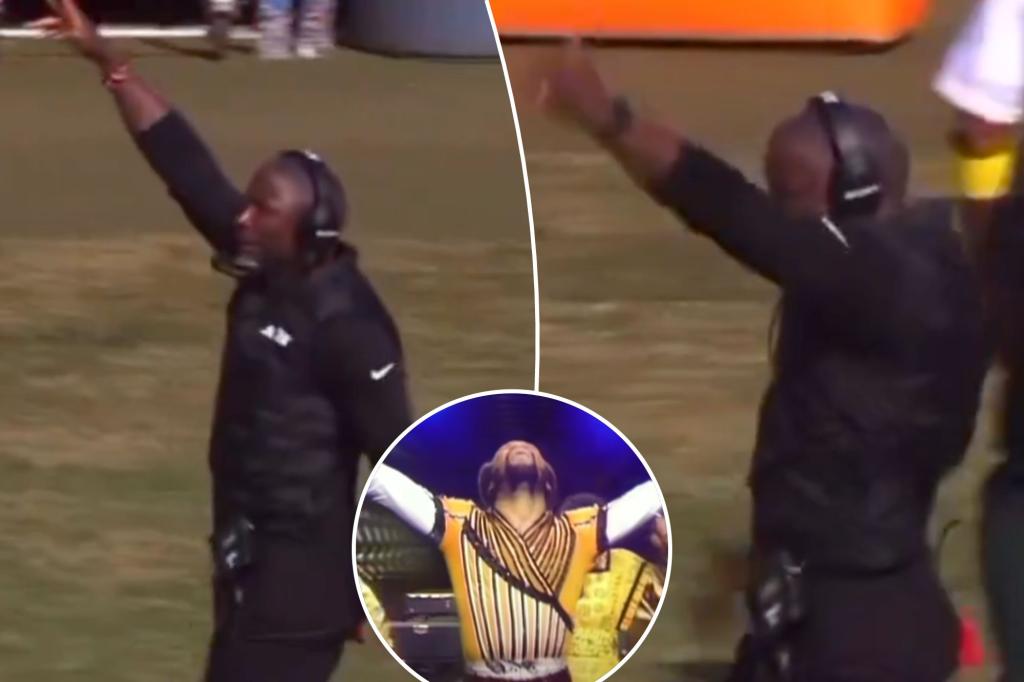 Jets' Aaron Glenn reacts after sideline celebration dance goes viral with Earth, Wind & Fire mash