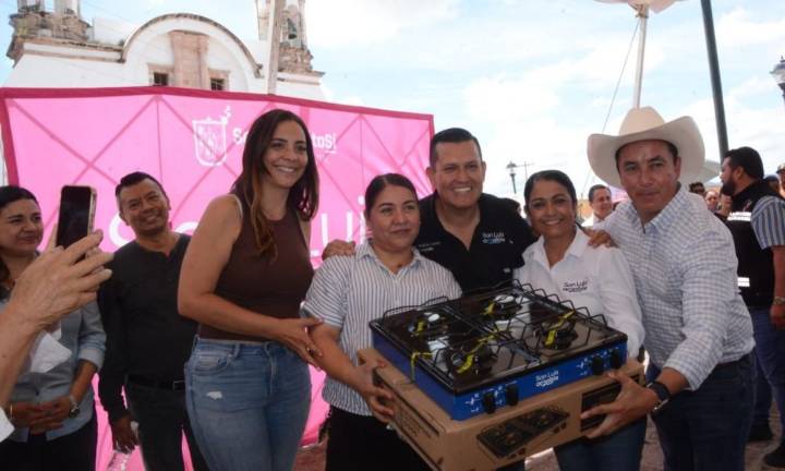 Beneficios de “Bienestar para tu Familia” y “Tu Casa Amable” llegan a Delegación Bocas