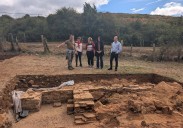 Un nuevo edificio con pinturas ve la luz en el yacimiento romano de La Estaca