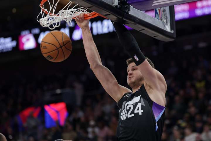 Should Knicks chase Jazz center amid questions in Utah