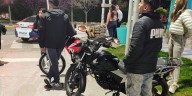 Un grupo de motoqueros desafió a vecinos que les pedían silencio, aceleraron los motores y hubo incidentes