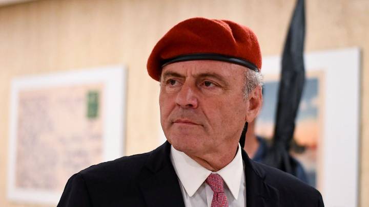 Sliwa claims billionaires tried to bribe him to drop out