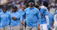 Titans coach Callahan hands off play
