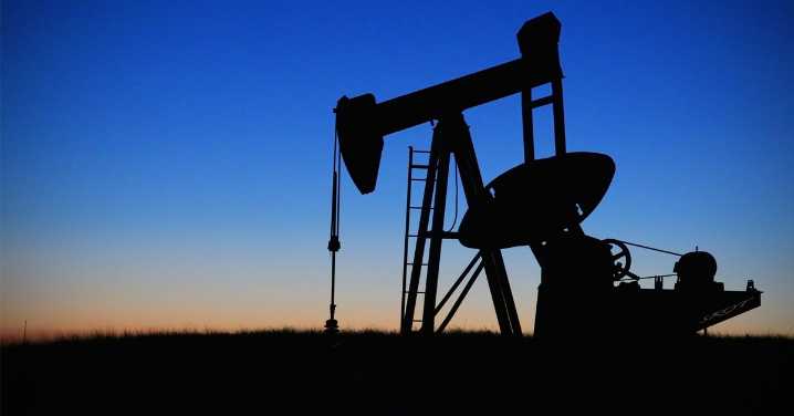 Newsom, lawmakers strike deal to streamline oil permitting in Kern County