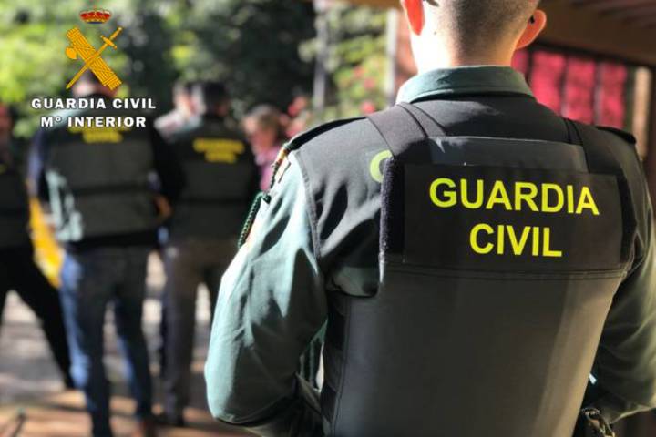Detenida una pareja en Torrevieja acusada de estafar vía internet en Toledo, Ciudad Real, Albacete y Cuenca