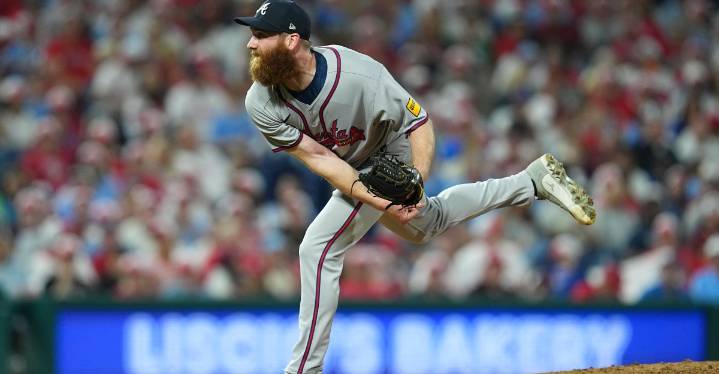 Bullpen blows up in 10
