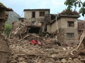 Suben a más de 2.200 los fallecidos y 3.600 los heridos por terremoto grado 6 en Afganistán