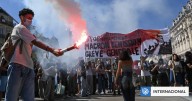 Jornada de huelga y masivas protestas en Francia contra los recortes sociales