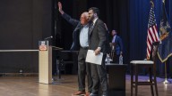 Sanders critica a demócratas de Nueva York por no respaldar a Mamdani