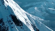 Alpinista polaco hace historia al convertirse en el primero en bajar esquiando desde la cima del Everest... Mira las tremendas imágenes Andrzej Bargiel logró una hazaña sin precedentes.
