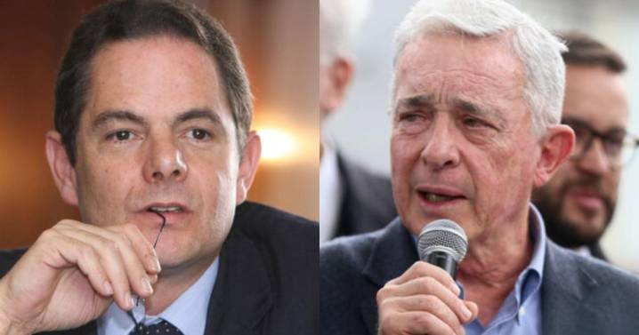 Cumbre de la oposición: congresistas quieren acelerar encuentro Uribe