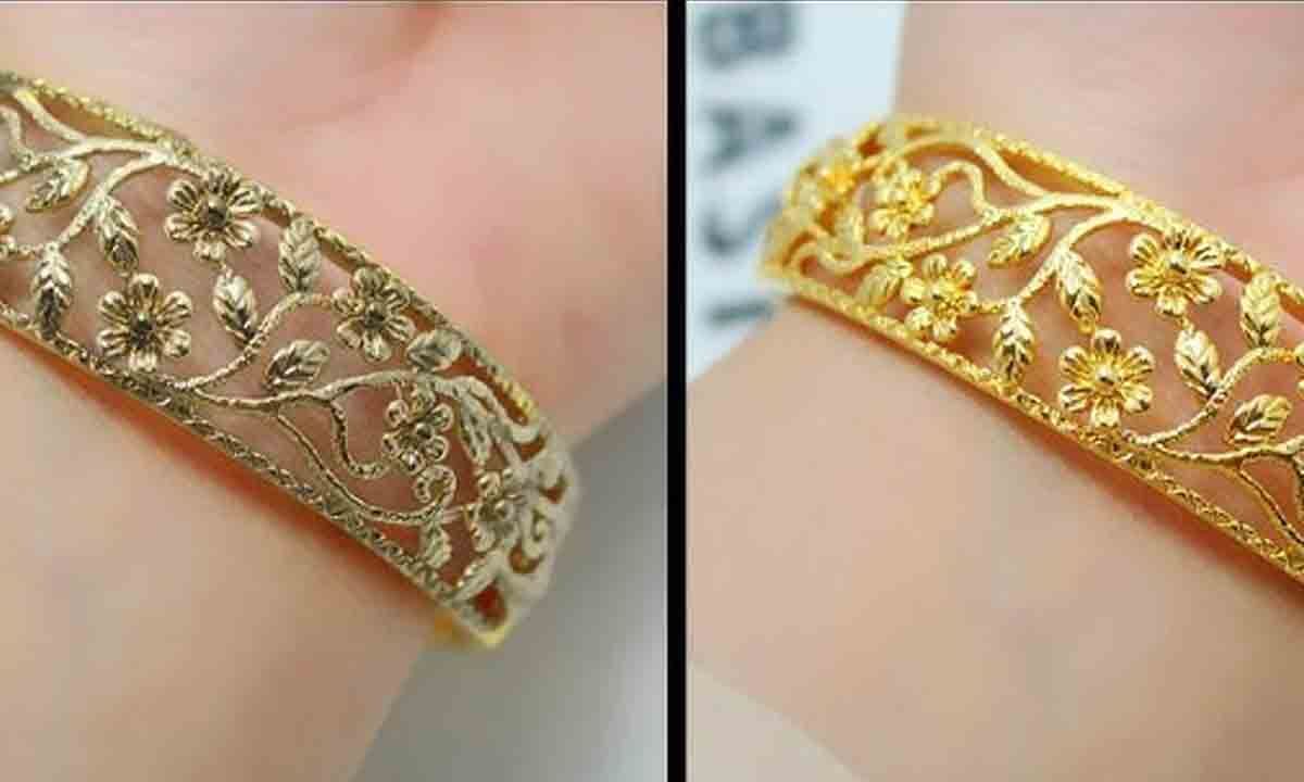 DIY Tricks to Make Your Gold Jewellery Shine Like New